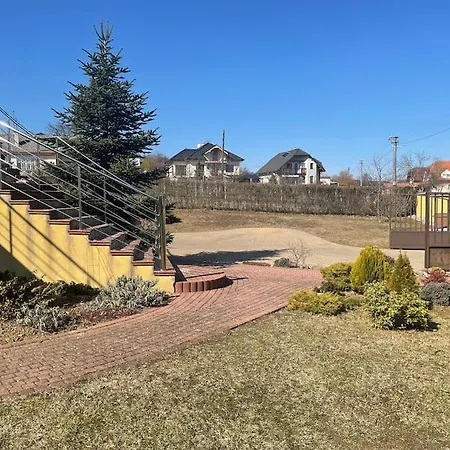 útulný S Parkovaním V Objekte * Vrbove