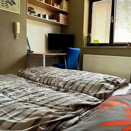 útulný S Parkovaním V Objekte Apartmán *