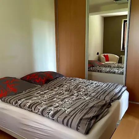 Utulny S Parkovanim V Objekte Апартаменты *